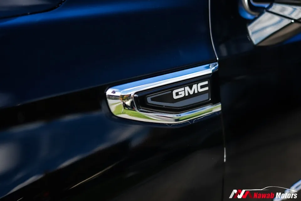 GMC Yukon 2023 photo 3