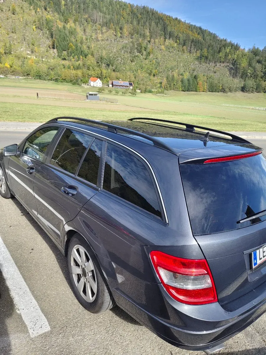 Mercedes-Benz C-Class 2010 photo 3