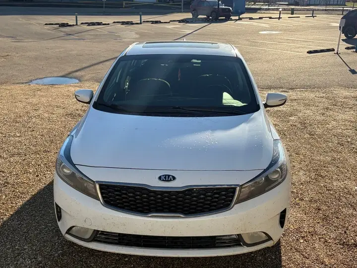 Kia Forte 2017 photo 2