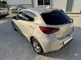 Mazda 2 2021 photo 4