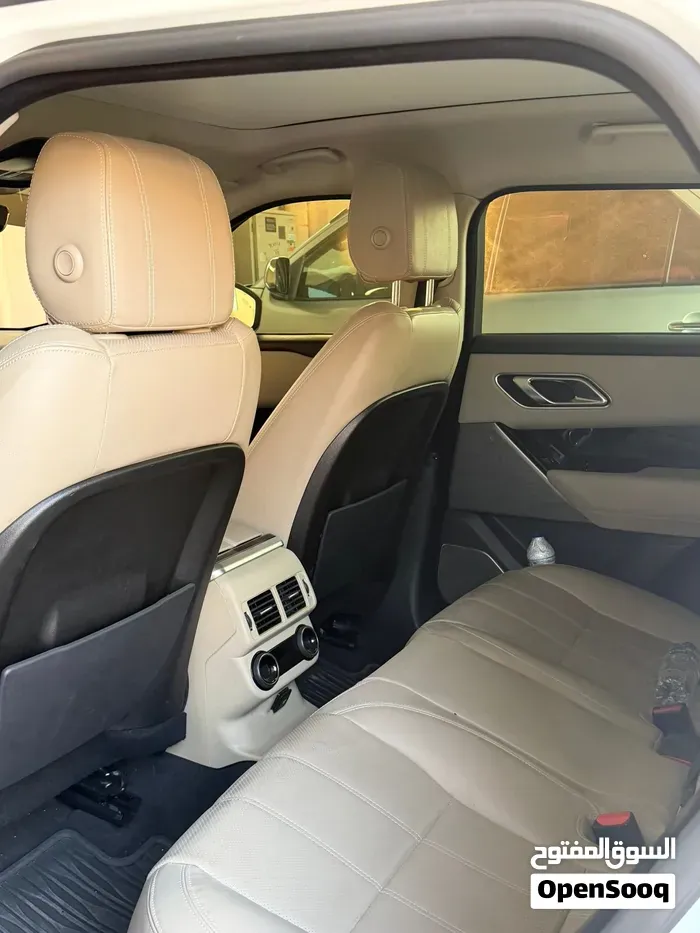 Land Rover Range Rover Velar 2019 photo 3
