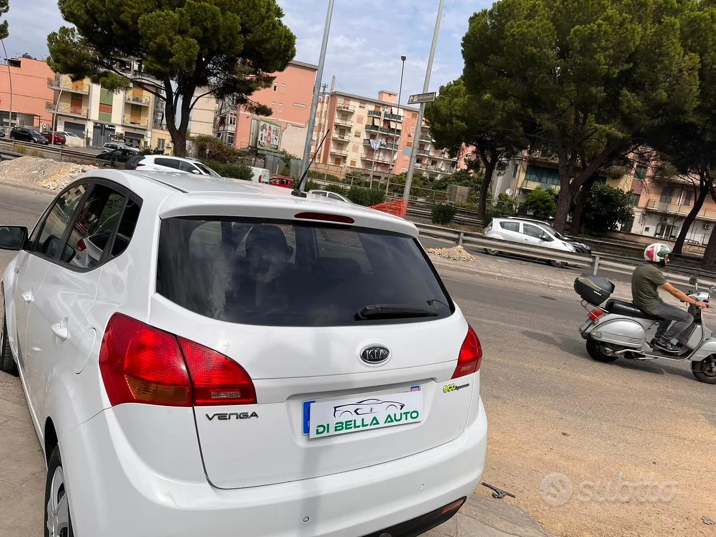 Kia Venga 2010 photo 3