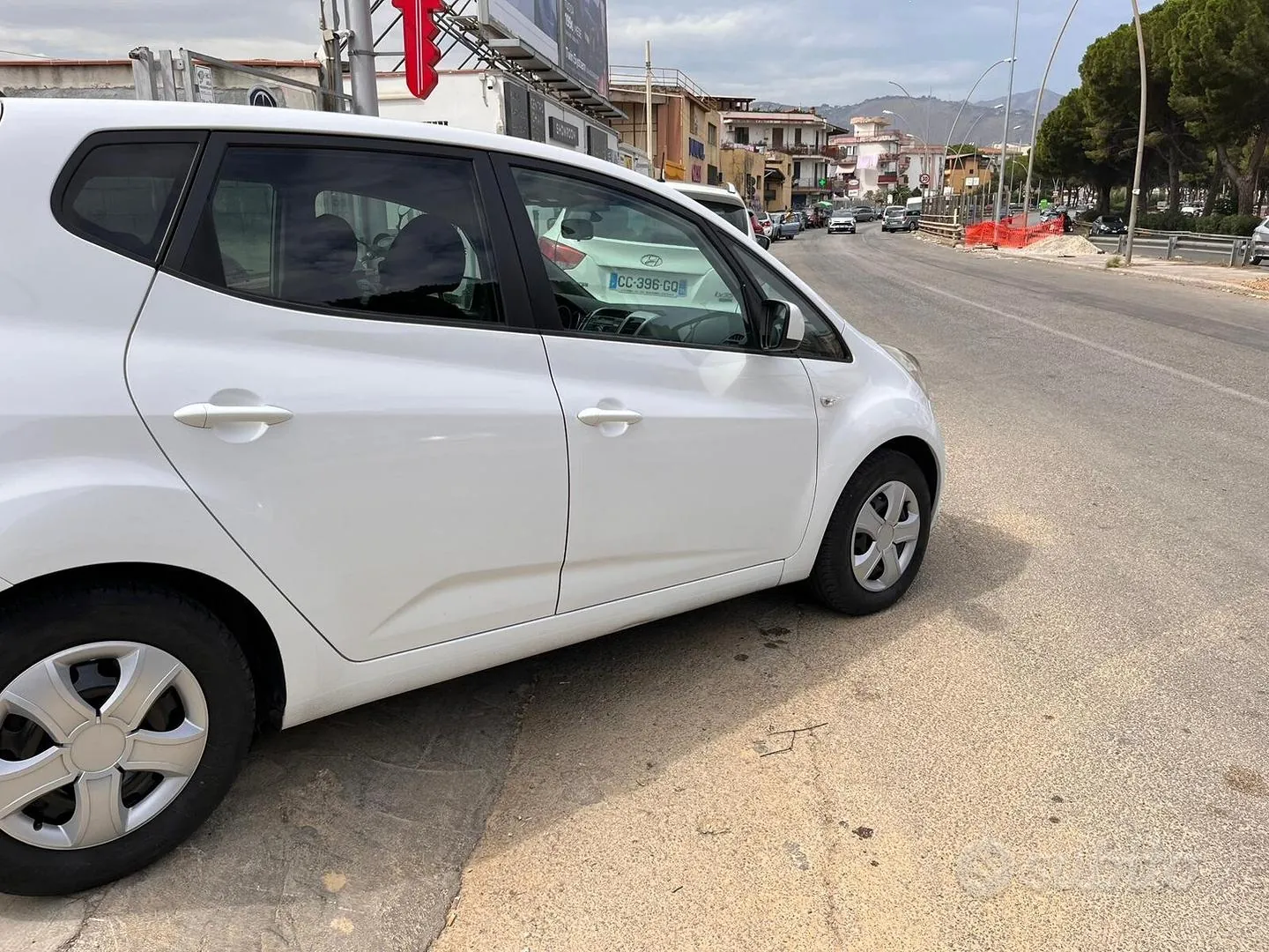 Kia Venga 2010 photo 4