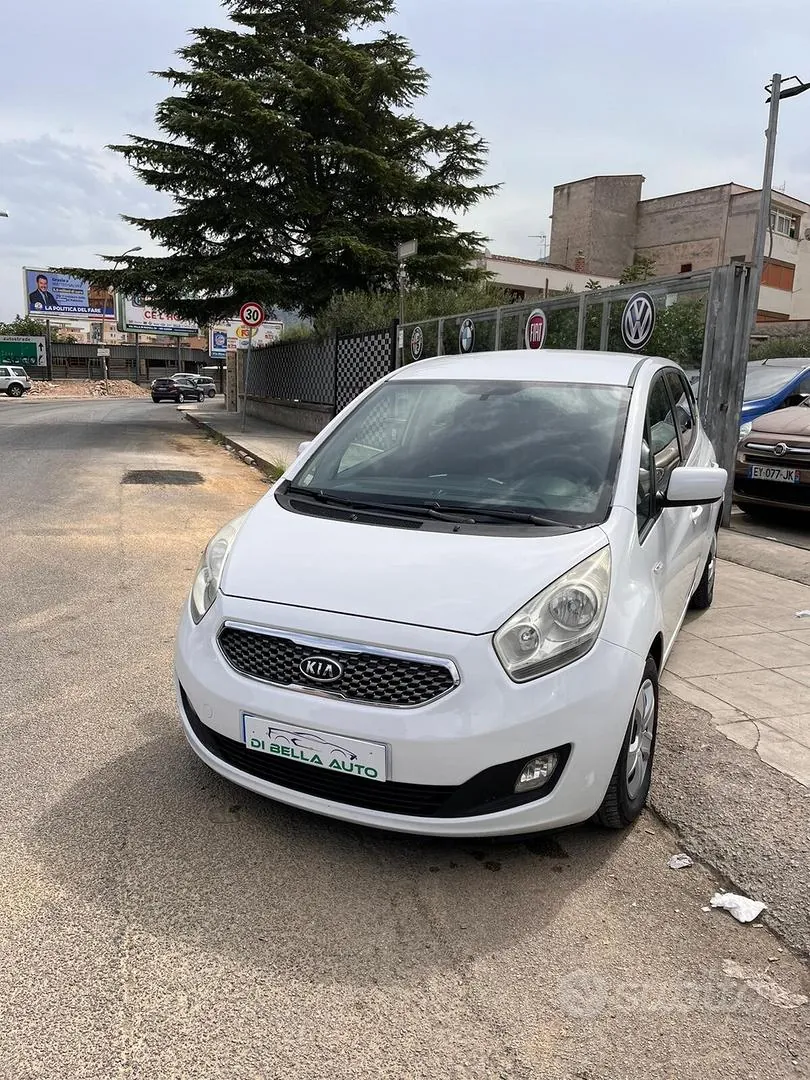 Kia Venga 2010 photo 5