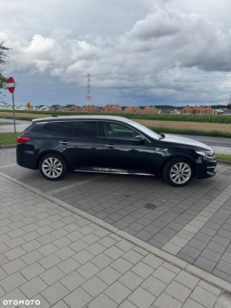Kia Optima 2017 photo 2
