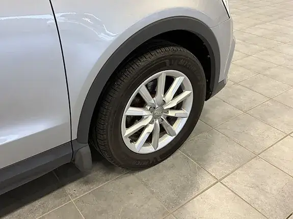 Audi Q3 2015 photo 3