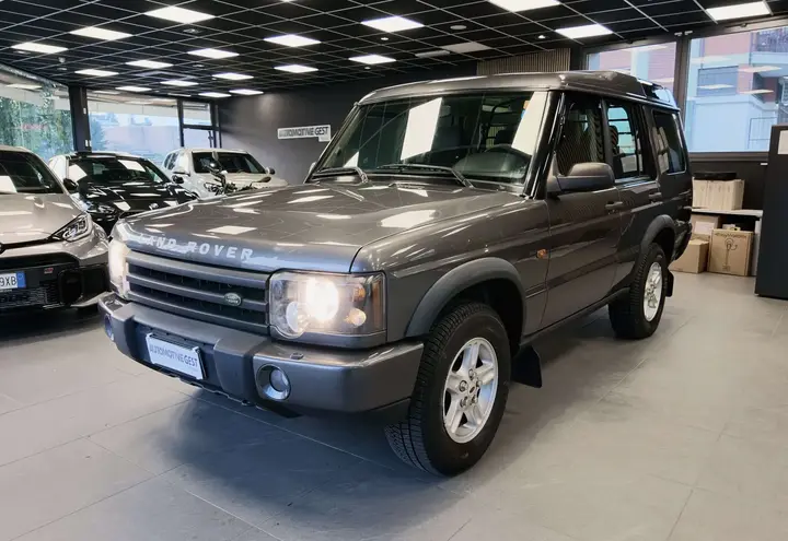 Land Rover Discovery 2002 photo 2