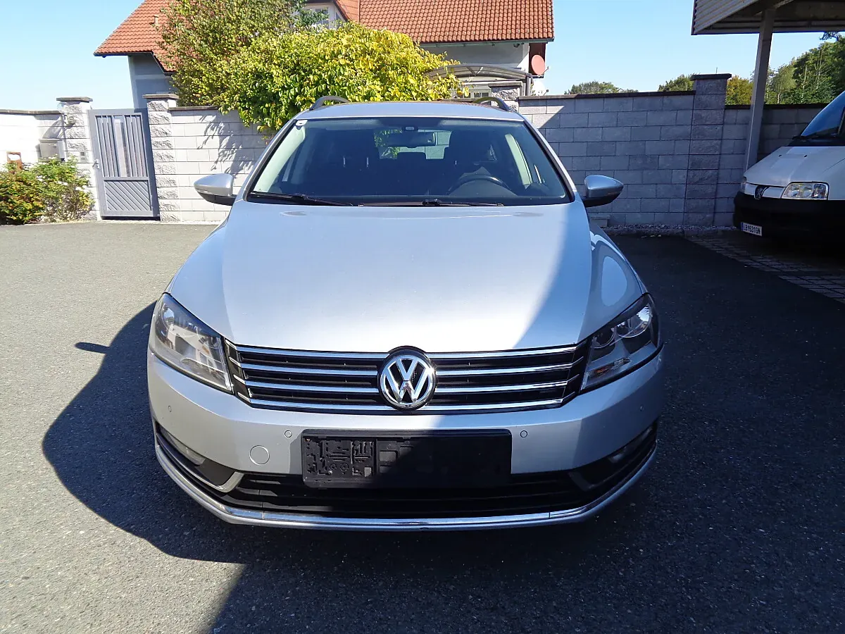 Volkswagen Passat 2014 photo 2