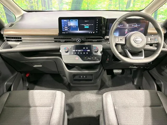 Nissan Serena 2026 photo 2