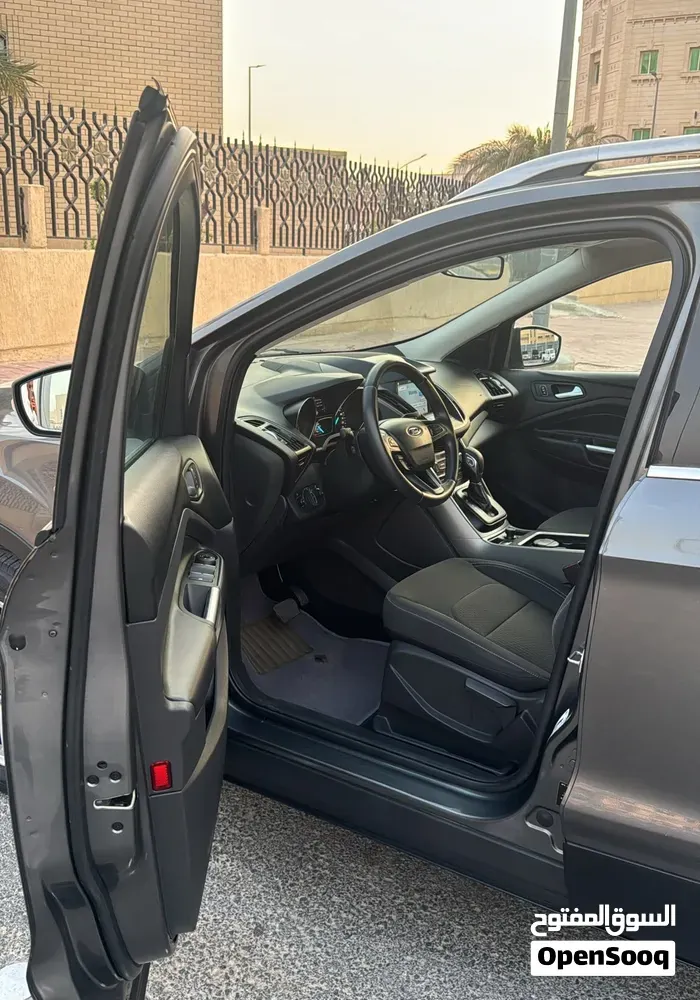 Ford Escape 2019 photo 4