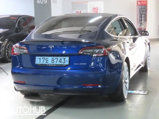 Tesla Model 3 2020 photo 3