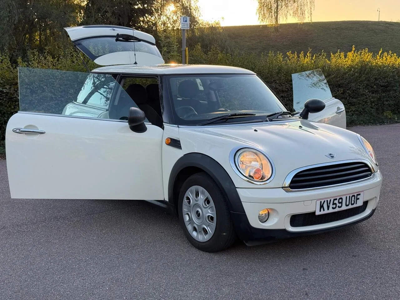 Mini Hatch 2009 photo 5