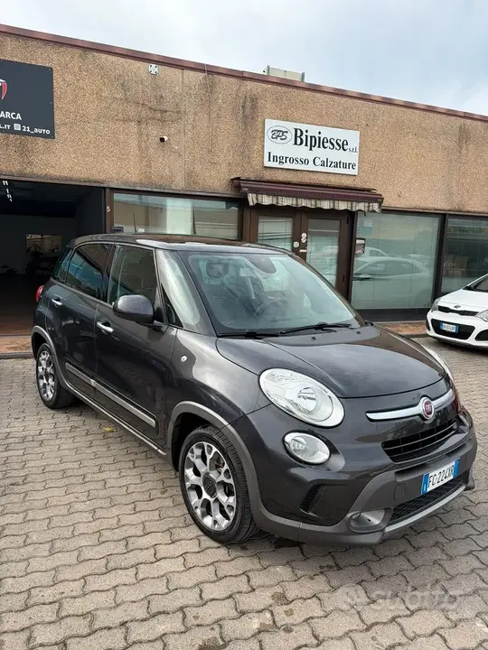Fiat 500L 2016 photo 3