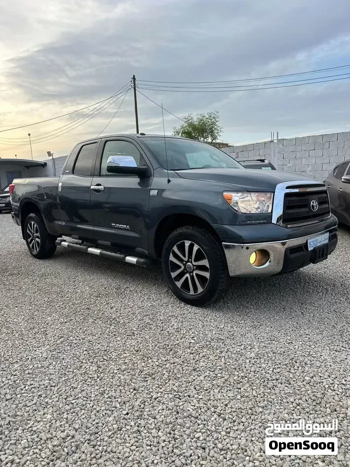 Toyota Tundra 2010 photo 3