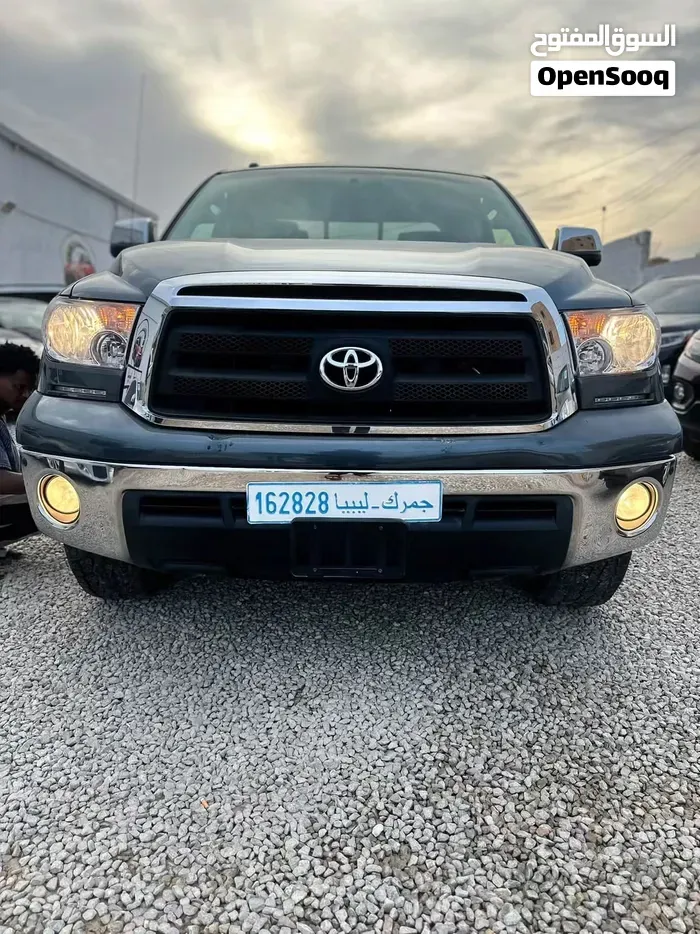 Toyota Tundra 2010 photo 2