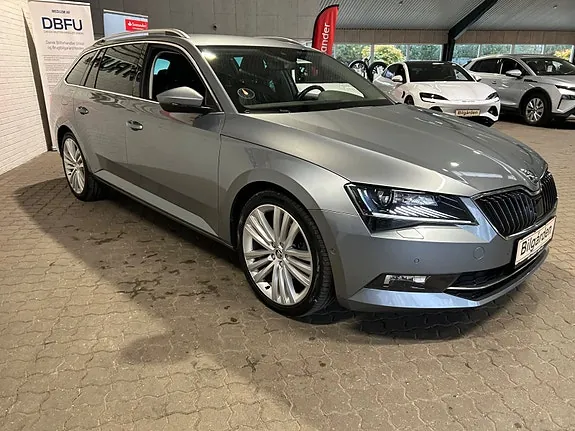 Skoda Superb 2019 photo 4