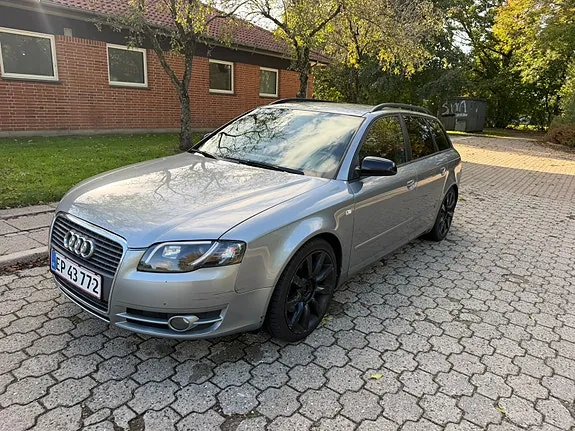Audi A4 2005 photo 2