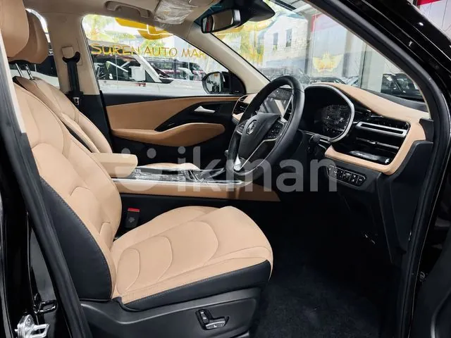 MG Hector Plus 2026 photo 5