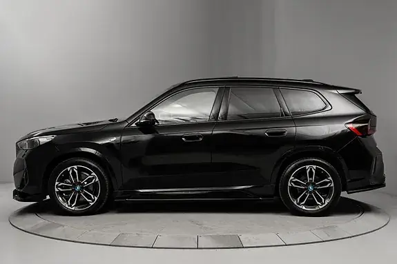 BMW Ix1 2024 photo 2