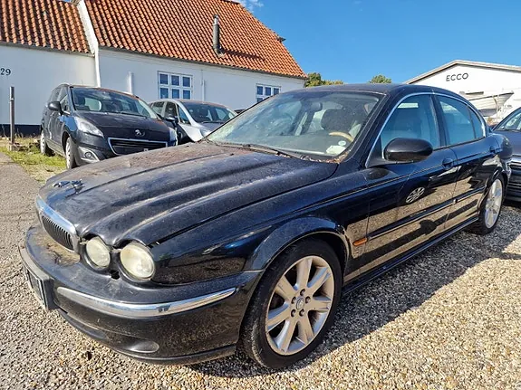 Jaguar X-Type