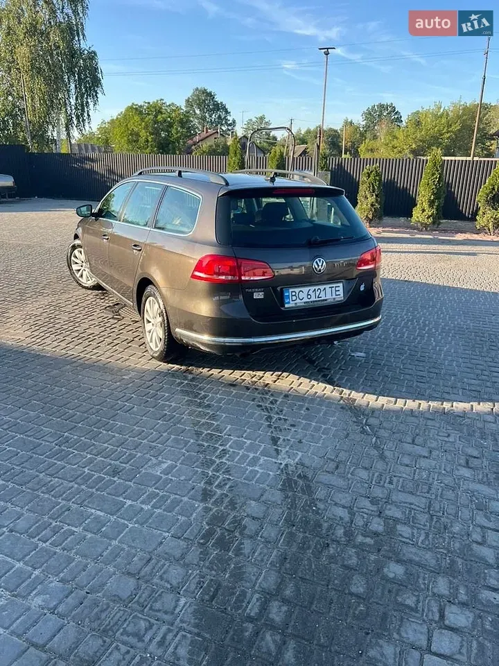 Volkswagen Passat 2013 photo 2