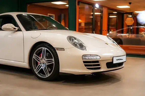 Porsche 911 Carrera S 2009 photo 2