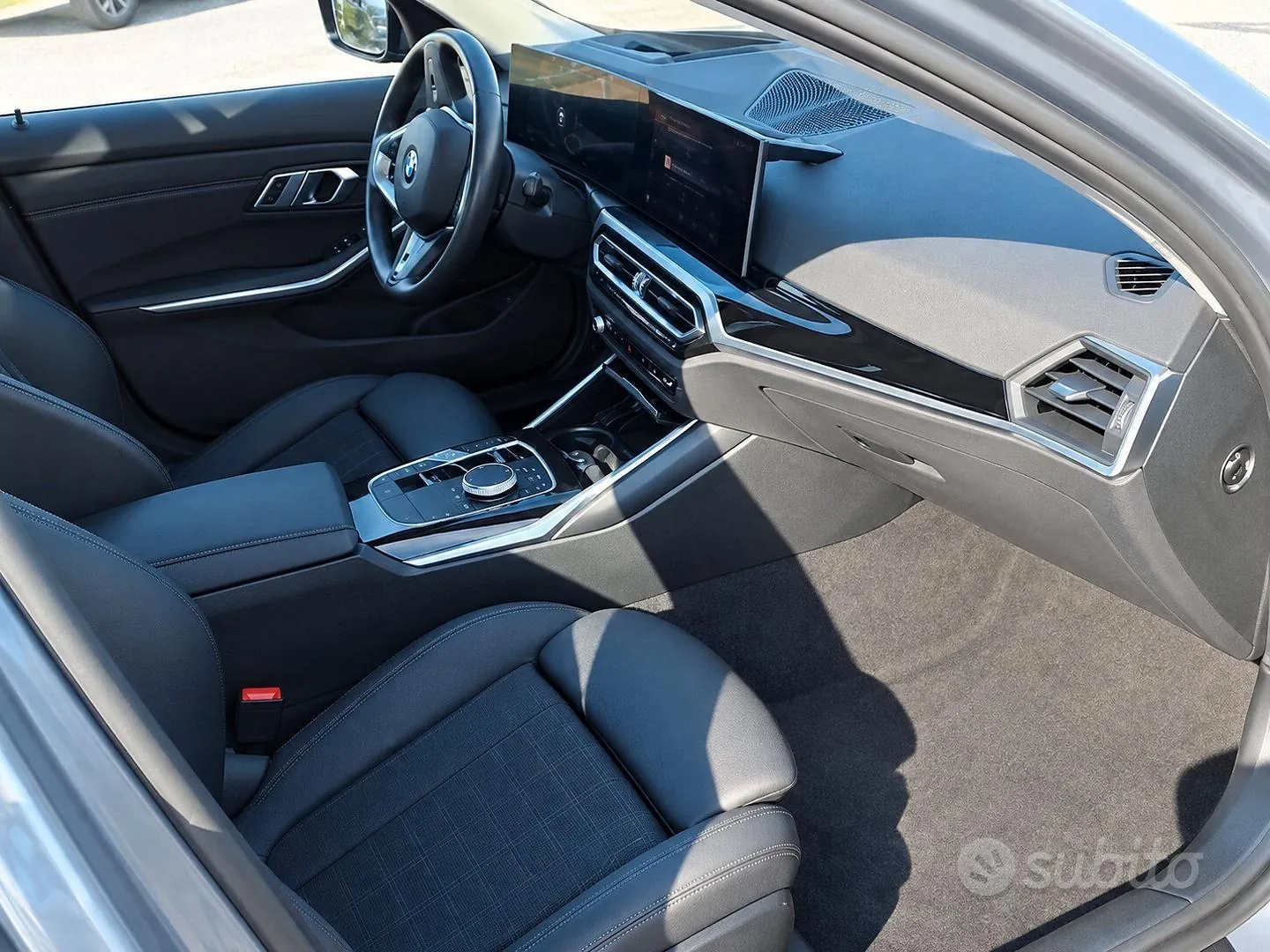 BMW 318 2023 photo 5
