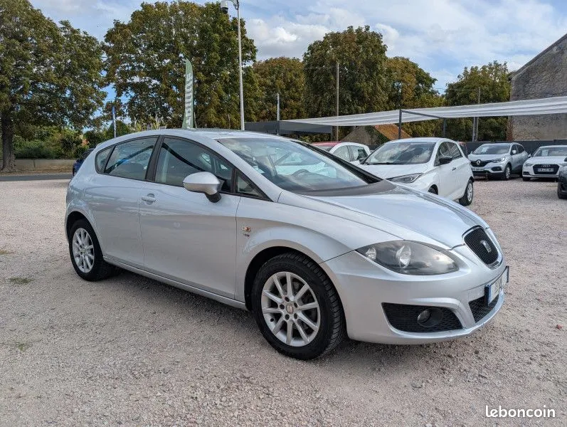 Seat Leon 2011 photo 3