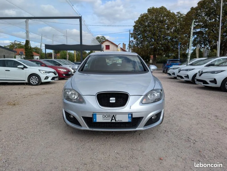 Seat Leon 2011 photo 2