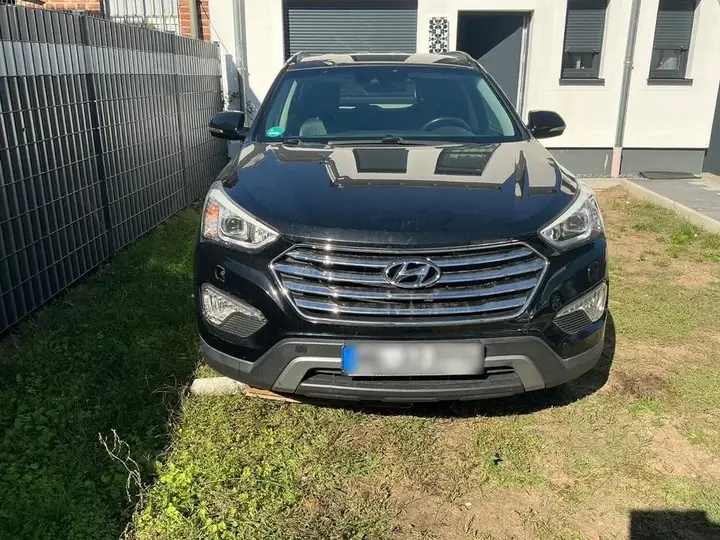 Hyundai Grand Santa Fe
