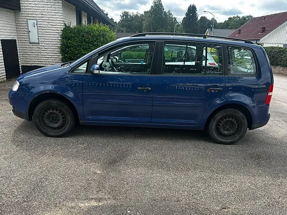 Volkswagen Touran 2006 photo 2