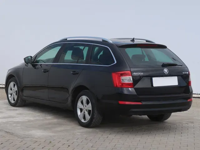 Skoda Octavia Combi 2014 photo 3
