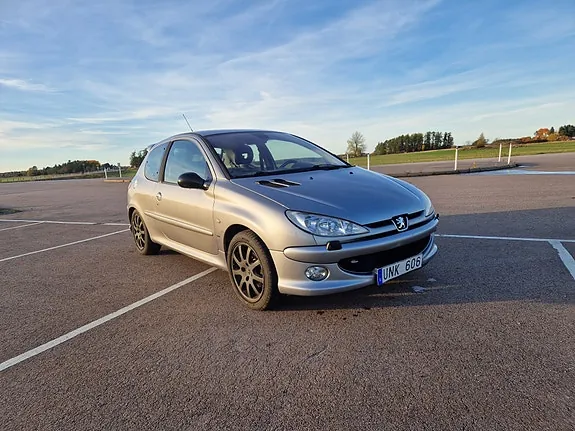 Peugeot 206 2004 photo 2