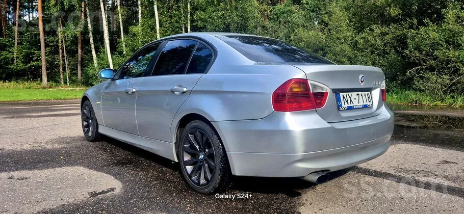 BMW 318 2008 photo 5