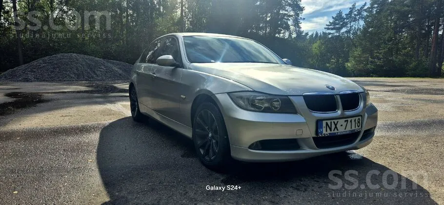 BMW 318 2008 photo 2
