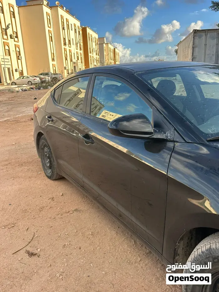 Hyundai Elantra 2017 photo 3
