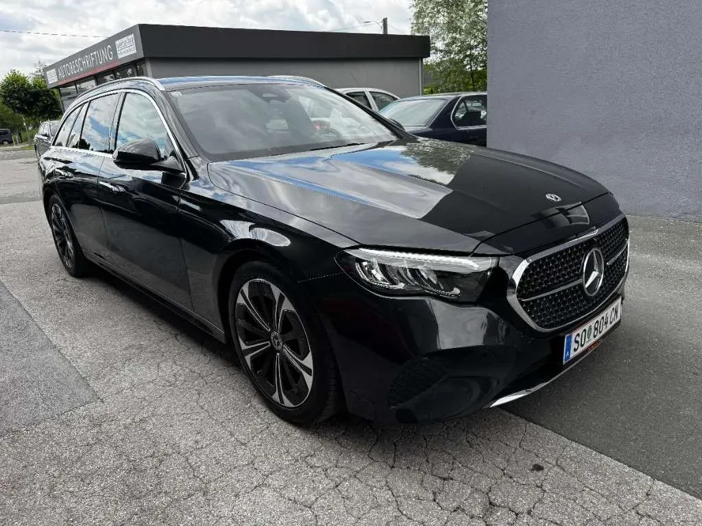 Mercedes-Benz E-Class 2024 photo 3