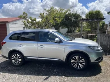 Mitsubishi Outlander 2018 photo 3
