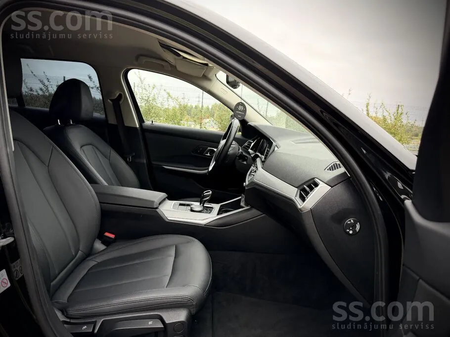BMW 318 2021 photo 5