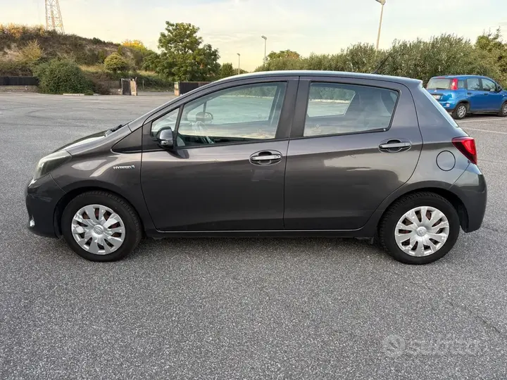 Toyota Yaris 2014 photo 4
