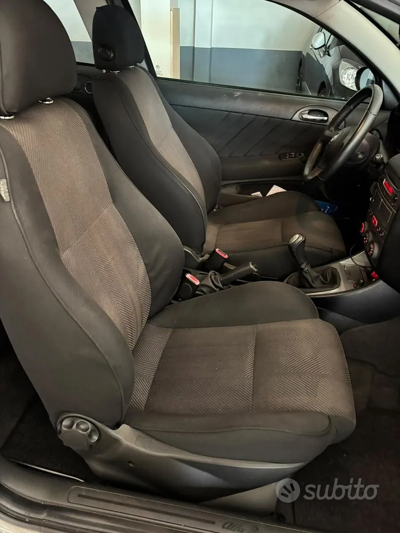 Alfa Romeo 147 2008 photo 5