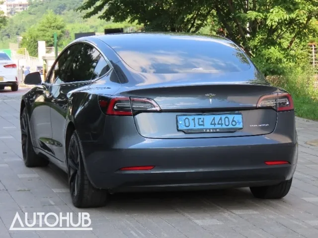 Tesla Model 3 2019 photo 4