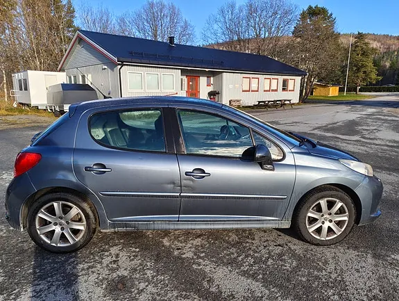 Peugeot 207 2007 photo 3