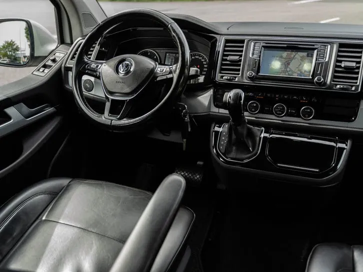 Volkswagen Transporter 2017 photo 2