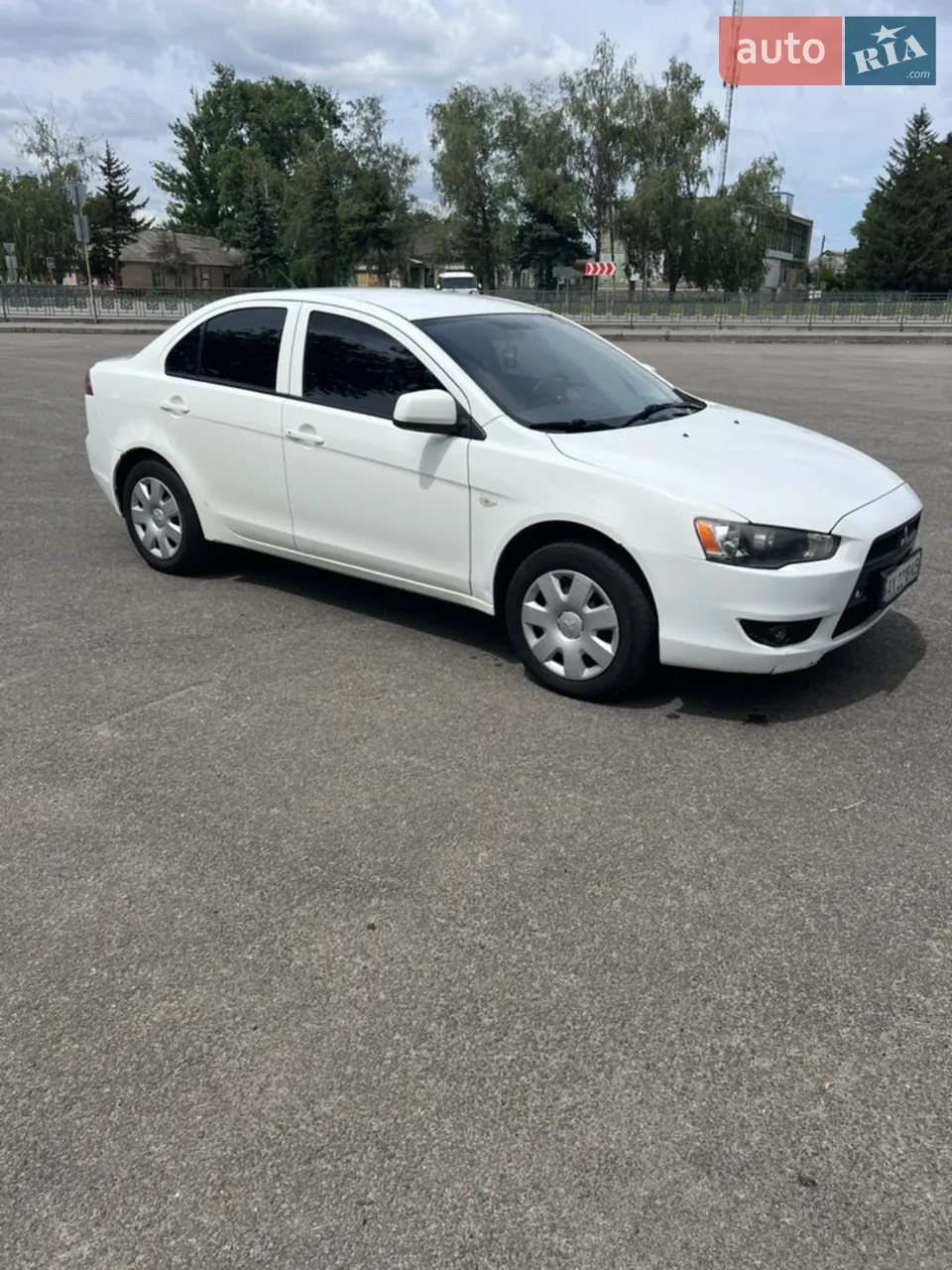 Mitsubishi Lancer 2011 photo 4