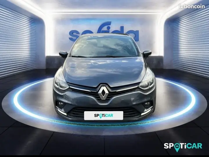 Renault Clio 2019 photo 2