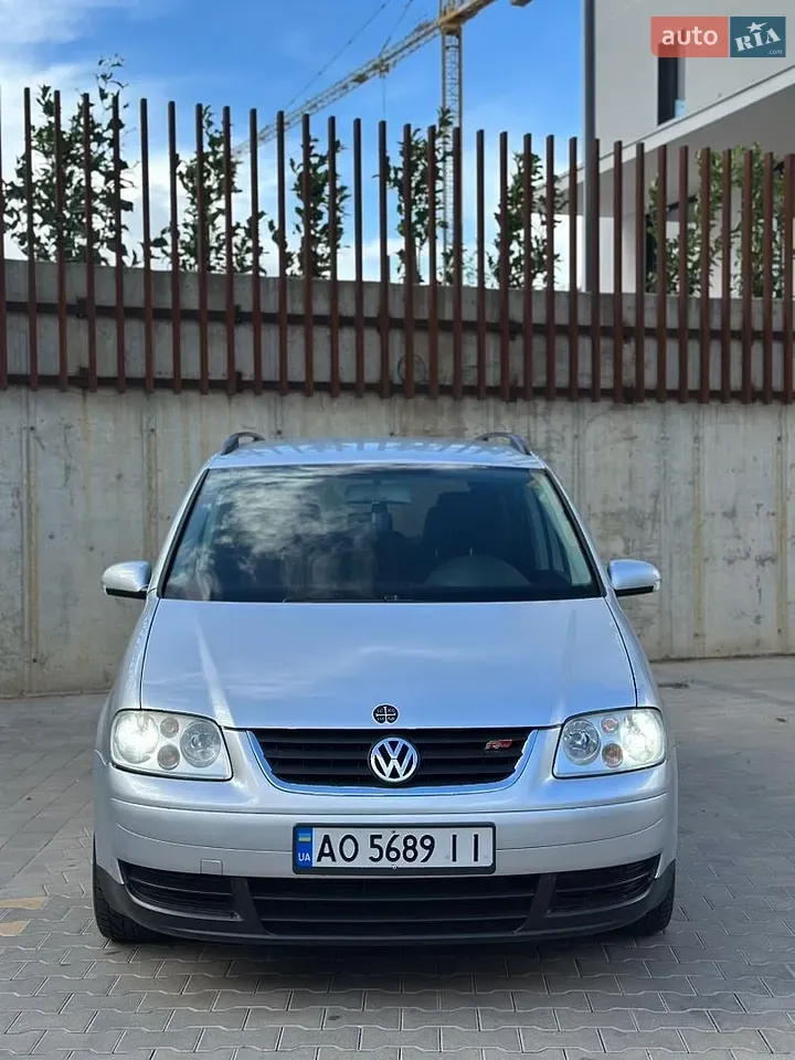 Volkswagen Touran 2003 photo 3