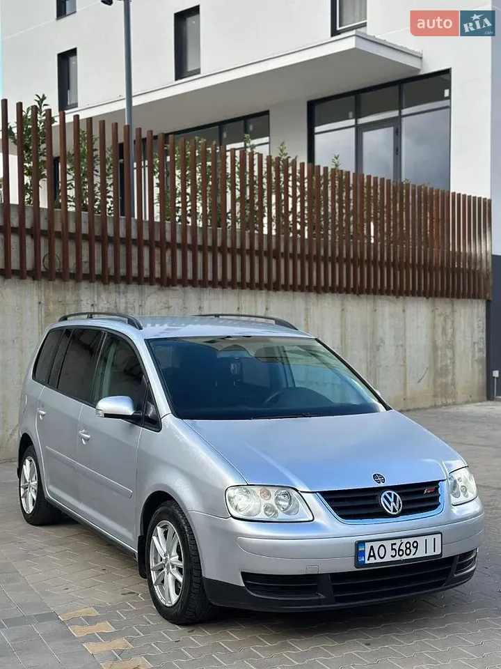 Volkswagen Touran 2003 photo 4