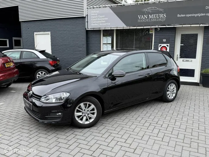 Volkswagen Golf 2013 photo 2