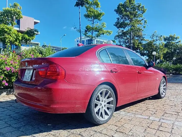 BMW 3 Series 2011 photo 4